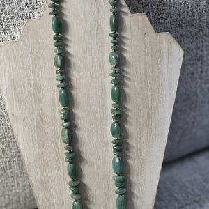 Elegant Vintage Green Jade Beaded Necklace 26"